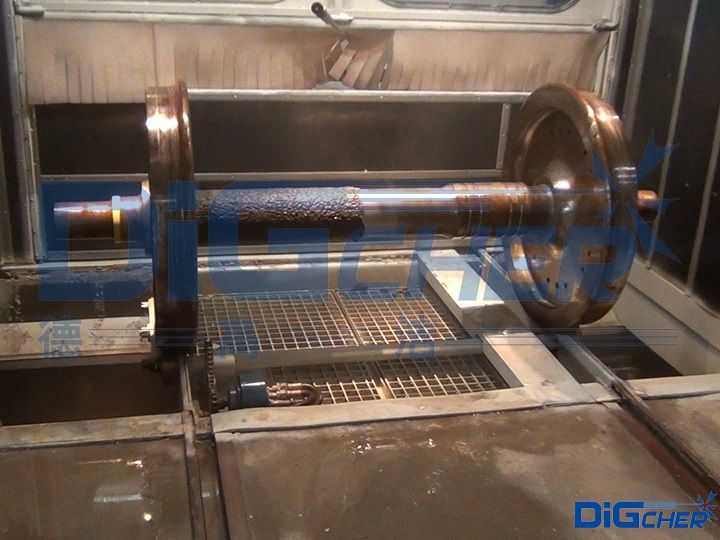 高速動車組輪對除漆前后對比