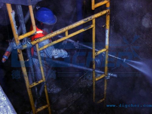 合成橡膠膠液罐清洗